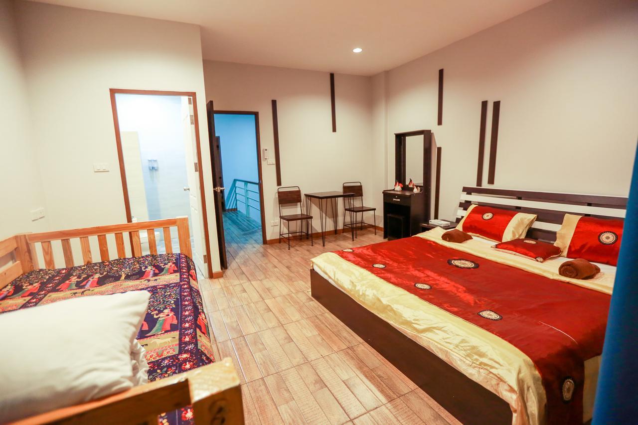 The Sun Hostel Chiang Mai Exteriör bild